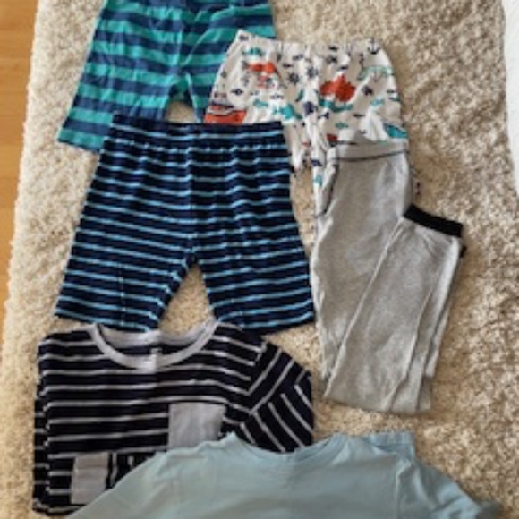 Assorted Gymboree gap PJs  ALL SIX pieces - Picture 1 of 1